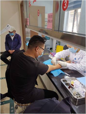 組織全體職工體檢 關(guān)愛職工身心健康